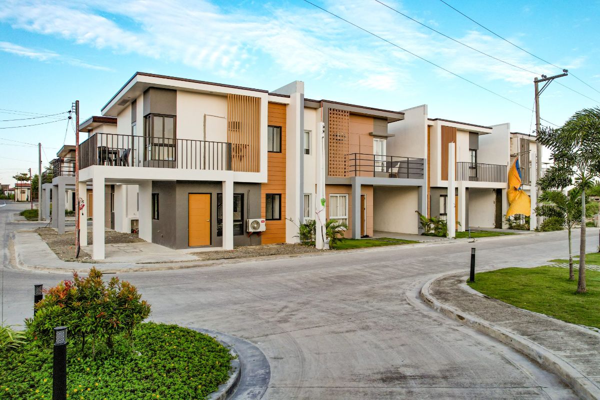 Homes at Park Place II by Pueblo de Oro
